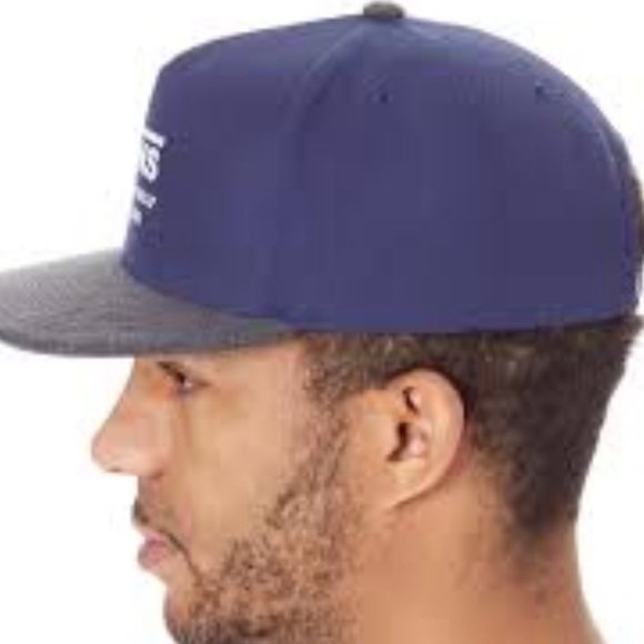 NWT. Van’s SnapBack Hat - Picture 2 of 5